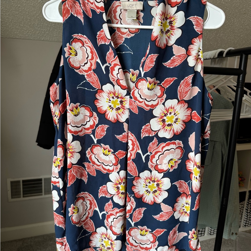 LOFT Women's Floral Sleeveless Blouse - Navy and Pink